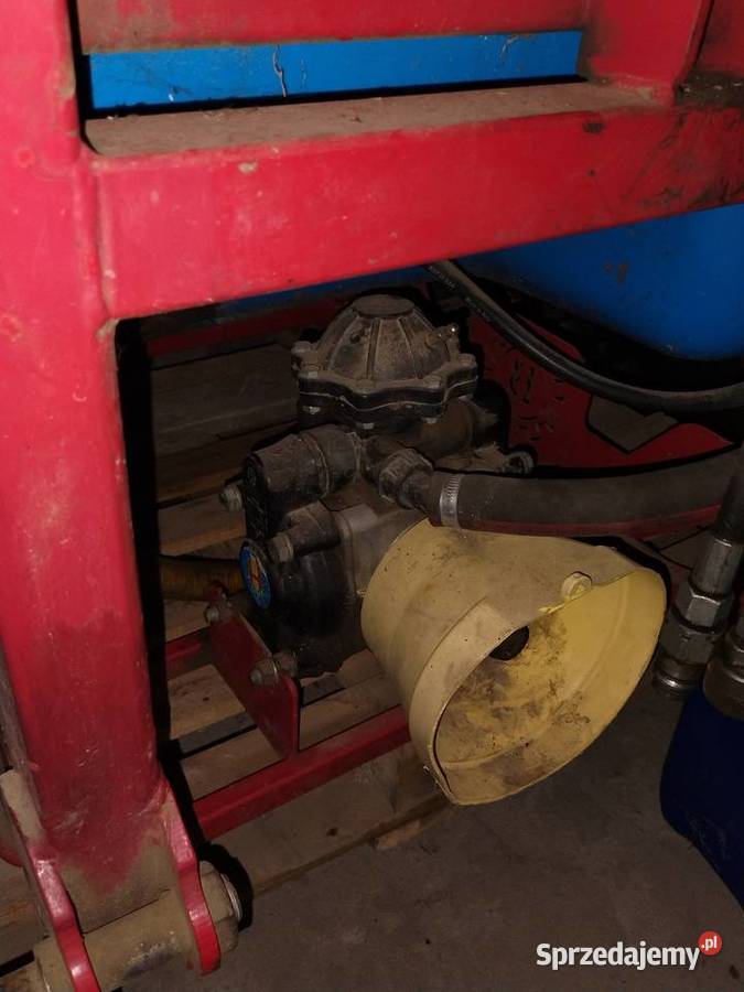 Opryskiwacz biardzki 600 l 15 m belka nieuszkodzony Miedniki