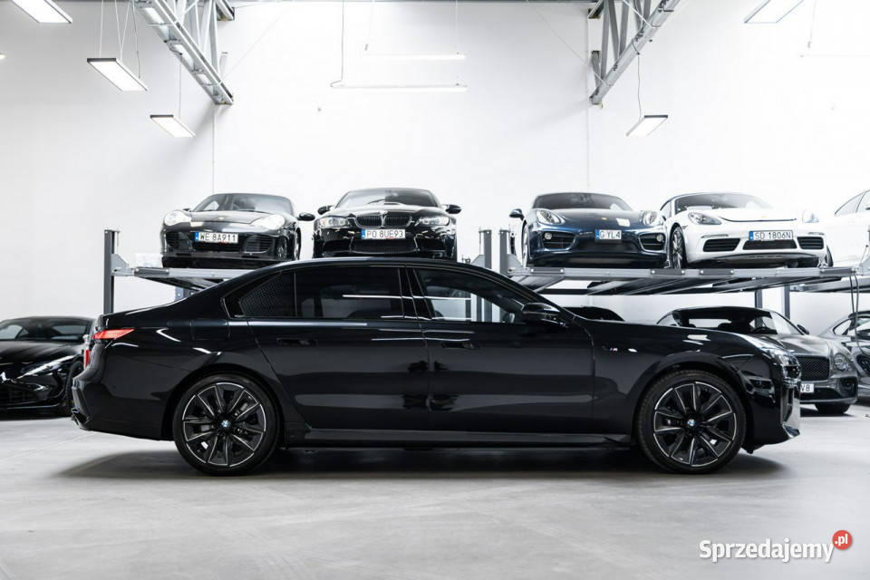 BMW M760 Gwarancja 012029 Pełne wyposażenie PPF elektryczne lusterka Węgrzce