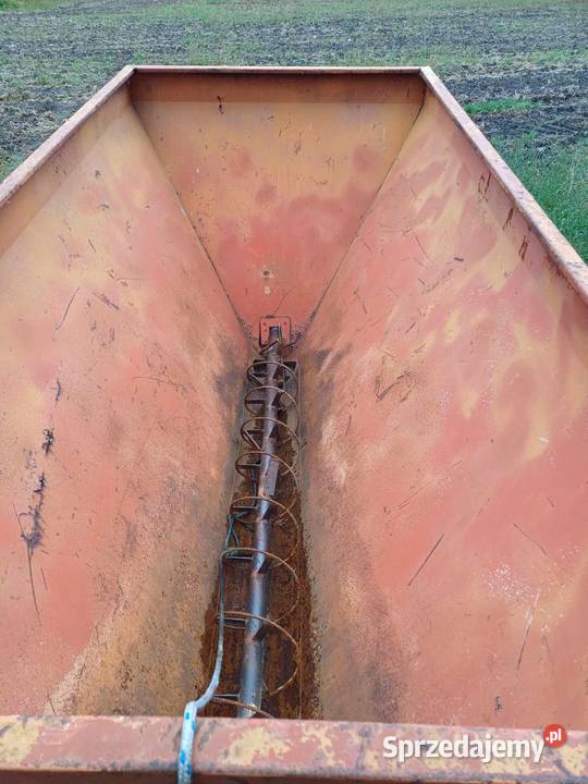 Rozsiewacz nawozów wapna nieuszkodzony