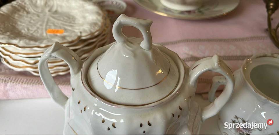 Wielka Cukiernica biała ze złotem Bez sygnatury pomorskie Gdańsk