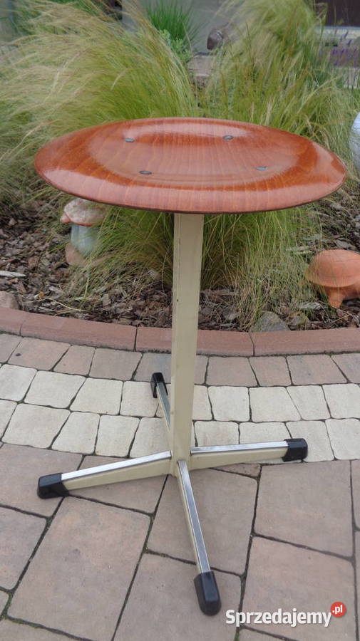 mały stołek vintage metalowy