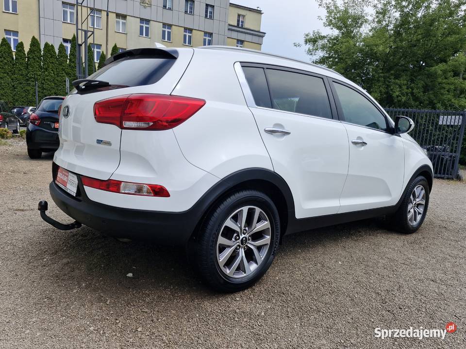 Raport 16 benz bogata wersja serw ASO gwarancja poduszka powietrzna Kraków