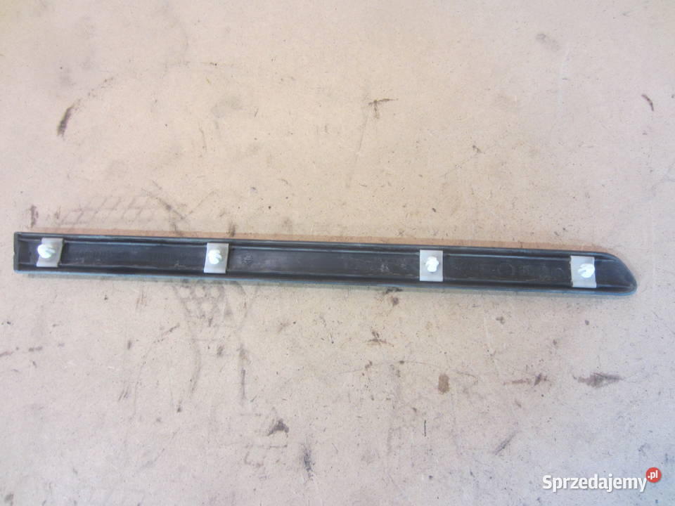 listwa boczna prawa błotnika bmw e46 8252379 Szczecin sprzedam