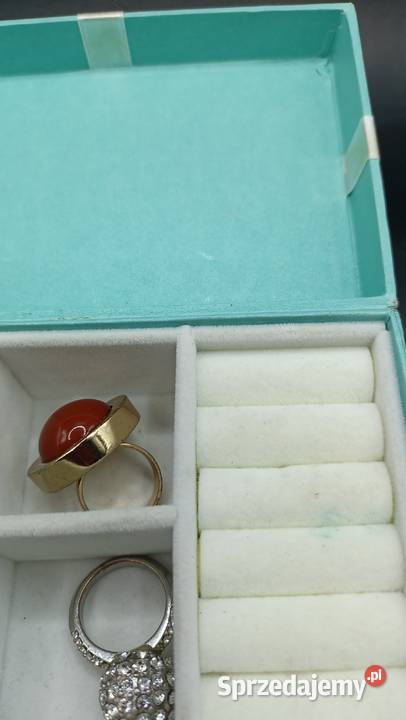 Pudełko na biżuterię z zawartością lubelskie Zamość sprzedam