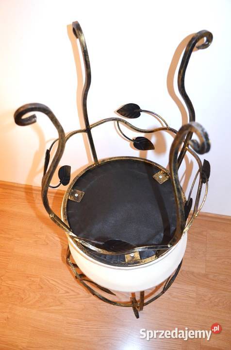 Krzesełka pufy taborety kute metaloplastyka 2 Koszuty