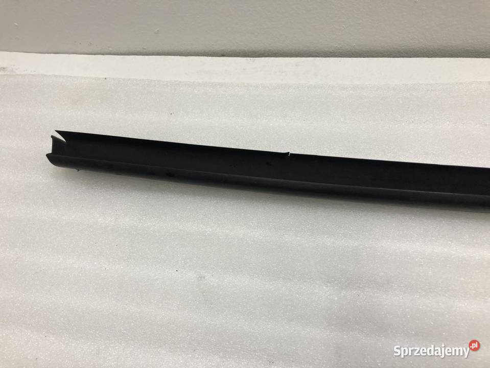 LISTWA SZYBY LEWA CZOŁOWA 4G0854327A AUDI A6 C7