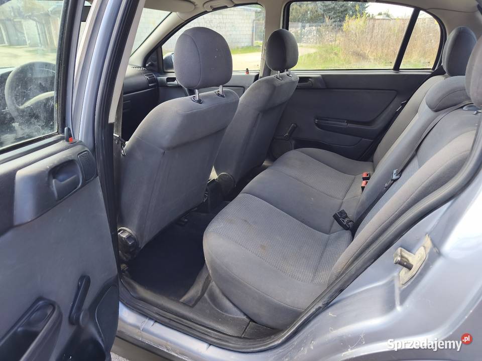 Opel Astra 14 benzyna Sprawna klimatyzacja nieuszkodzony Łuków