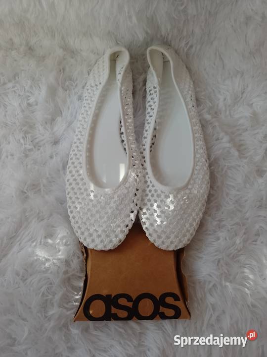 38 ASOS Design Białe baleriny ażurowe z Londynu Kraków