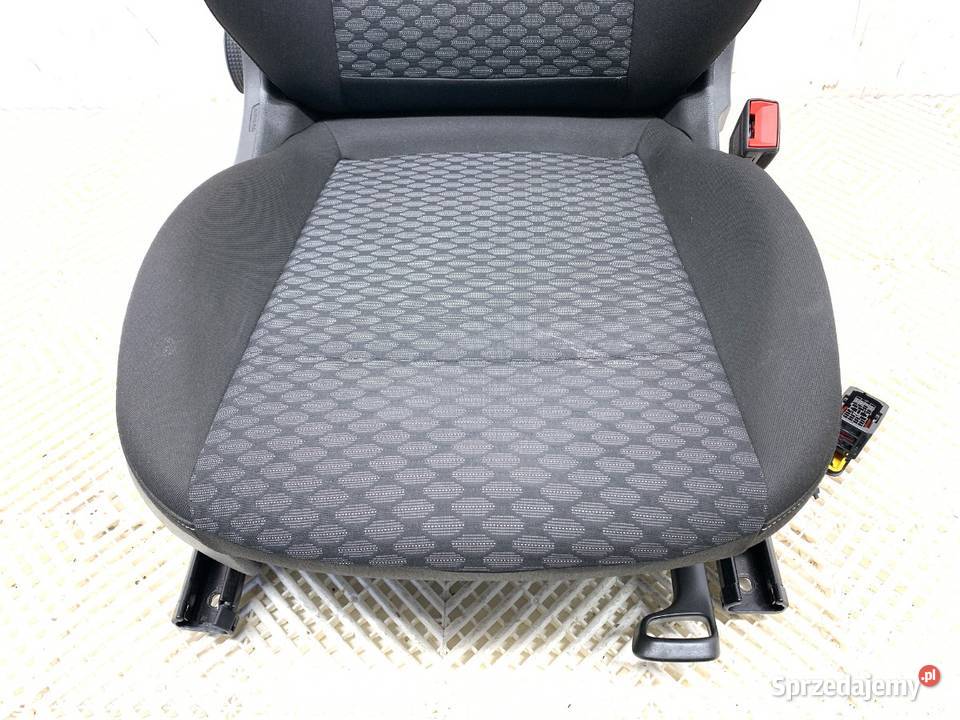 FOTEL PRAWY PRZÓD OPEL ASTRA K Hatchback