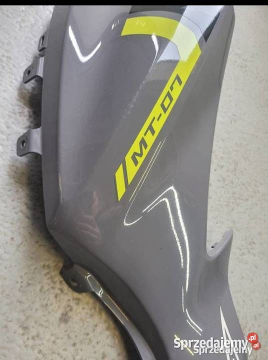 YAMAHA MT 07 MT07 NAKŁADKA ZBIORNIKA PRAWA WLOT wielkopolskie Nowy Tomyśl