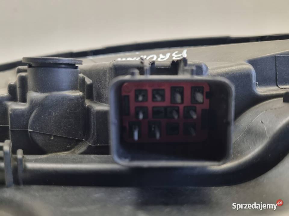LAMPA Volvo V70 III S80 II PRZEDNIA PRAWA prawy Chełm