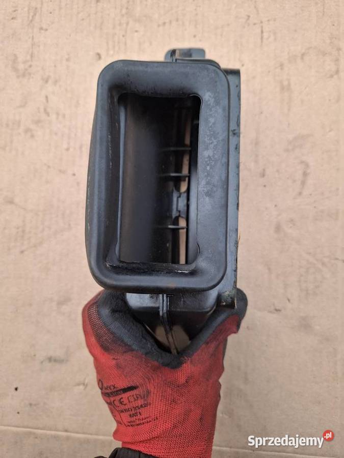 Kierownica nawiewu szyby nawiew szyby Fiat 126p osobowe Strzelce Opolskie