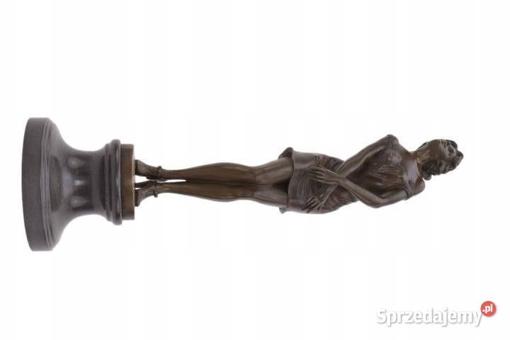 Dama Akt Kobiety w Sukience duża figura z brązu Rzeźby i figury Kraków