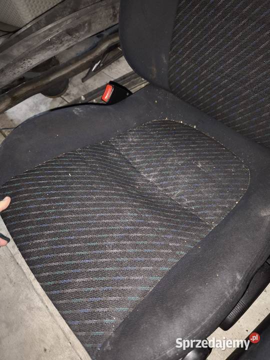 Fotele kubły mazda mx3 osobowe małopolskie Baranówka