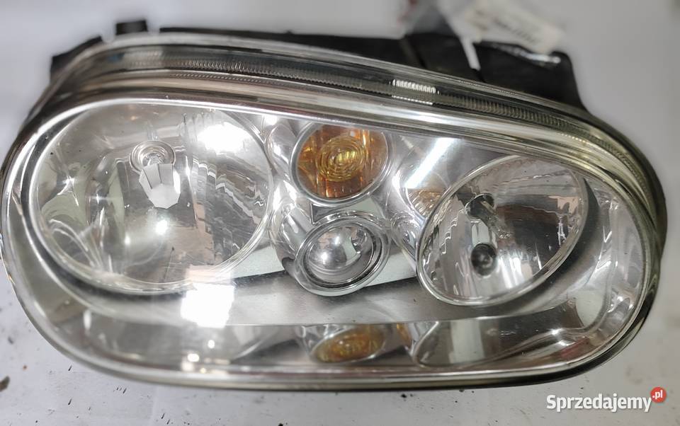 Volkswagen Golf 4 Lampa prawy przód osobowe śląskie Żywiec