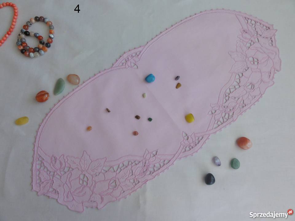 Kolorowe różowe bogato haftowane serwety lubelskie Lublin sprzedam