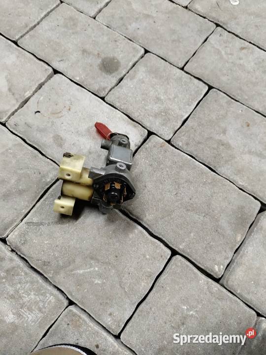 Stacyjka volvo 142 144 Chocicza