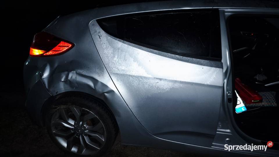 Hyundai Veloster uszkodzony przód prawy bok pali Bydgoszcz sprzedam