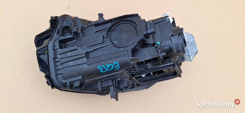 MERCEDES EQA EQB W243 REFLEKTR PRAWY LAMPA PRAWA osobowe Bieleń