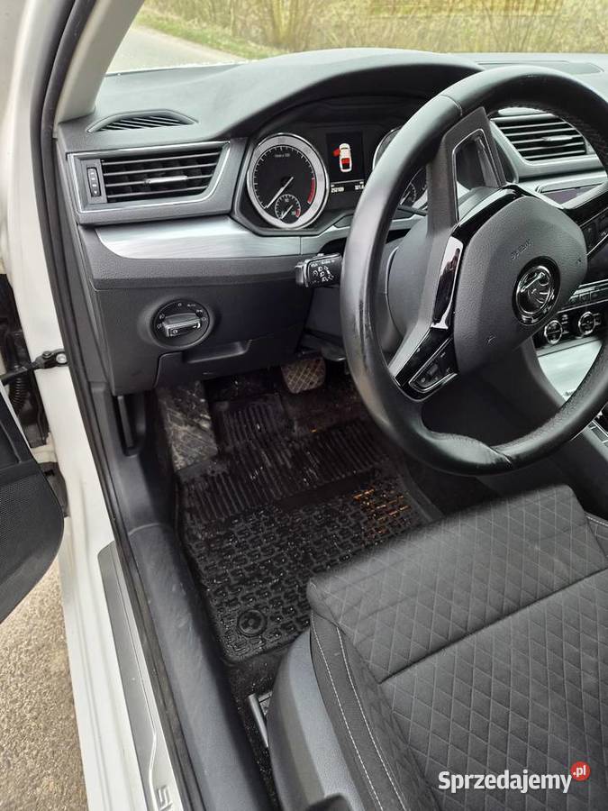 Skoda Superb Skoda Superb 16 TDI DSG 7 2019r Oleśnica