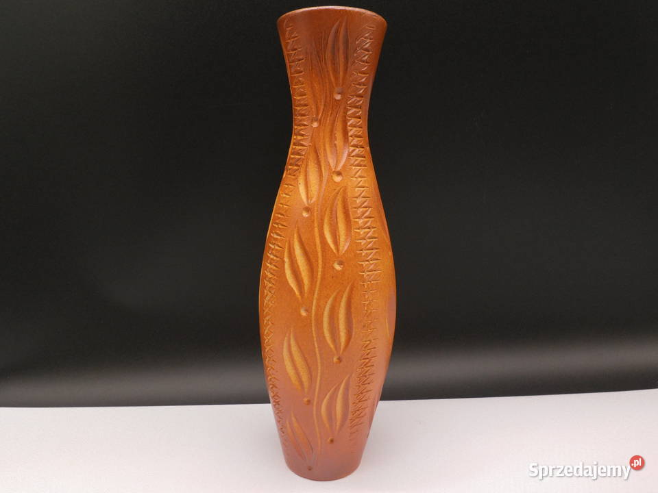 wazon zdobiony techniką sgraffito Sgraffito to wielkopolskie Raszków