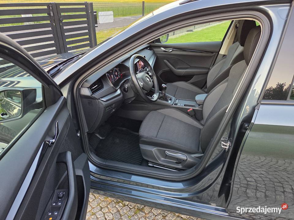 SKODA OCTAVIA IV AMBITION SalonPL 1WŁ 2021 XII lakier metallic Octavia łódzkie Sieradz