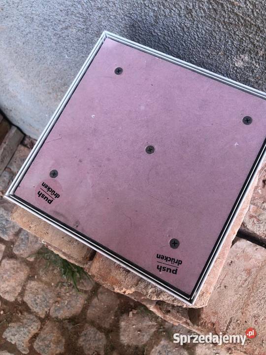 Sprzedam klapę rewizyjną Knauf 600 800 mm Pokrywy i włazy Szklarska Poręba sprzedam