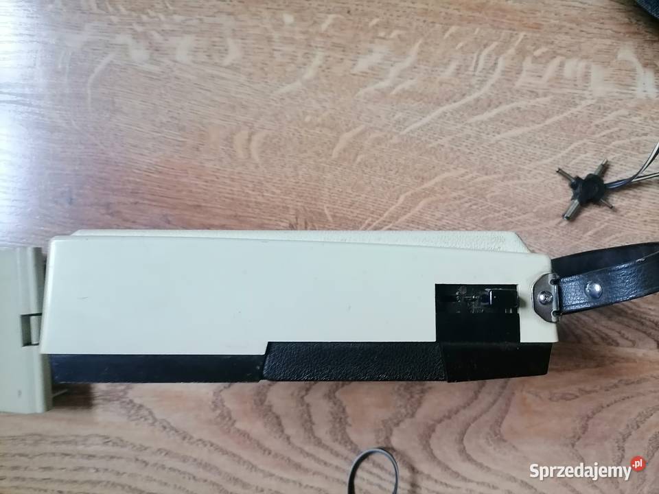 Stary magnetofon kasetowy Kraków