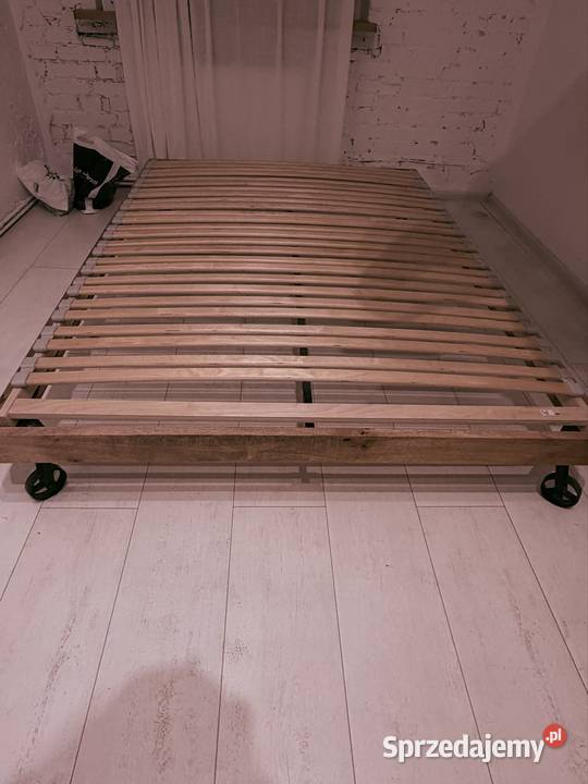 Łóżko w stylu loft śląskie