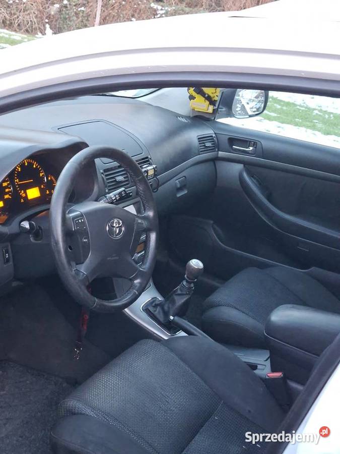 Toyota Avensis 22 D4D 2007r Oszczędny Dieselek światła przeciwmgielne Glinica