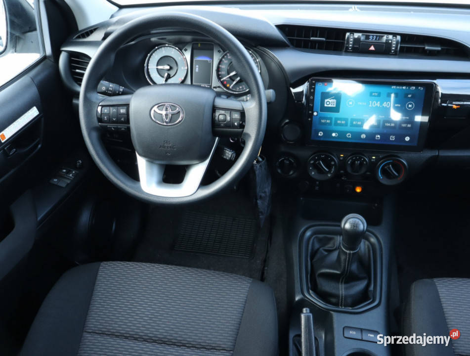 Toyota Hilux 24 D4D pełny VAT Piaseczno