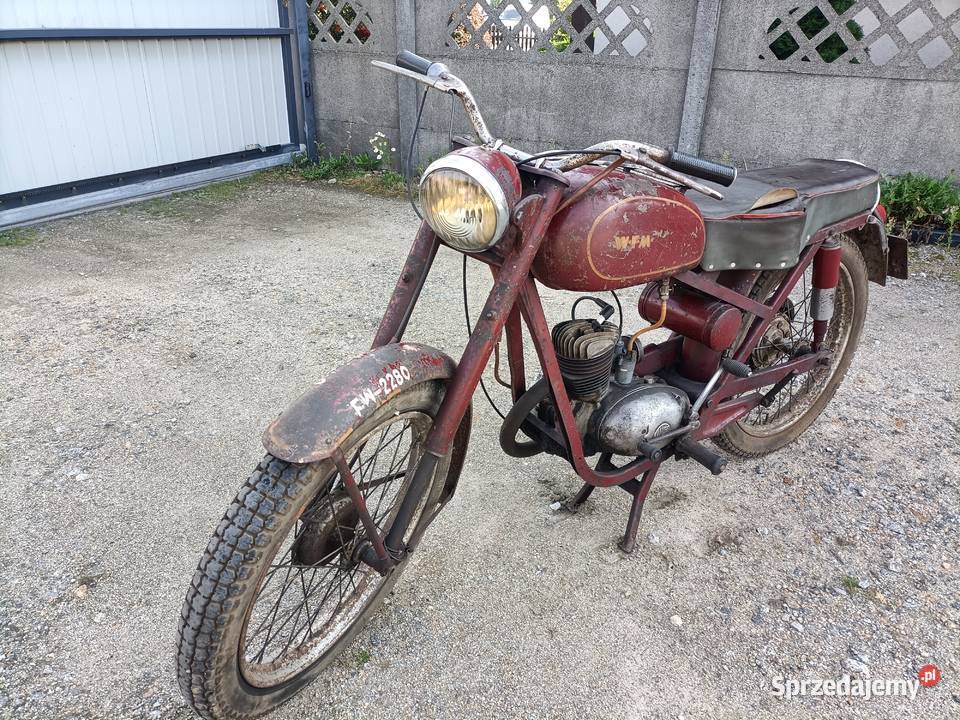WFM 125 wiśniowa wyprodukowana w 1956r WFM Padniewko