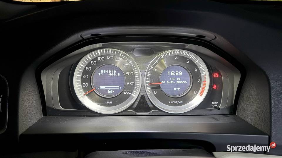 Volvo V60 T3 Momentum elektrycznie ustawiane fotele