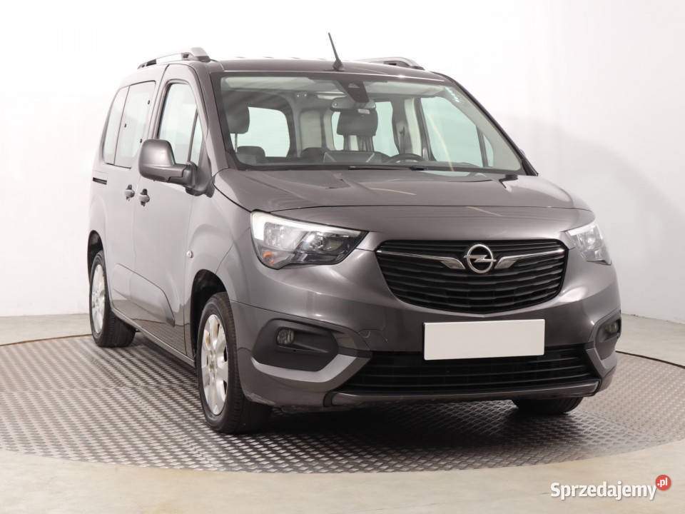 Opel Combo 15 CDTI światła przeciwmgielne Katowice