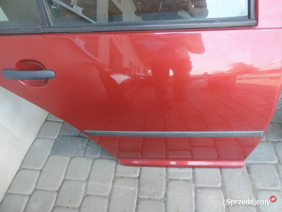 VOLKSWAGEN GOLF IV 5D DRZWI PRAWY TYŁ LC3K części blacharskie Nowy Sącz