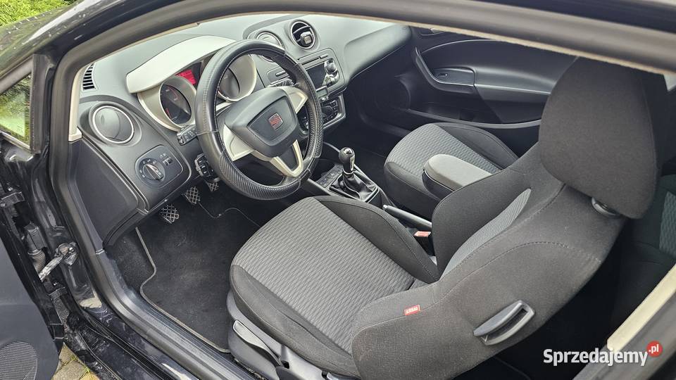 Seat Ibiza IV 16 105 2011r Klima z Niemiec Rej podkarpackie sprzedam