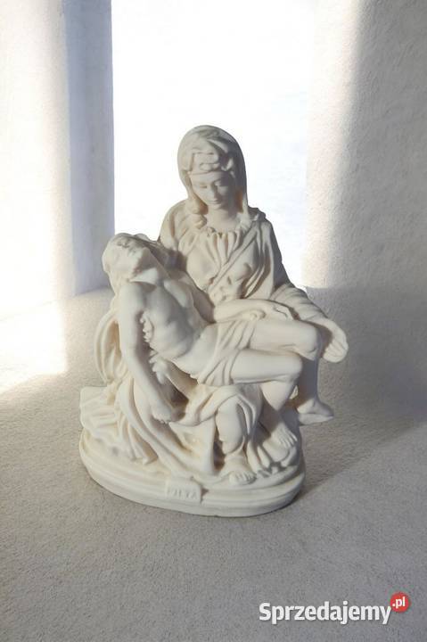 mała rzeźba Pieta kamień żywica