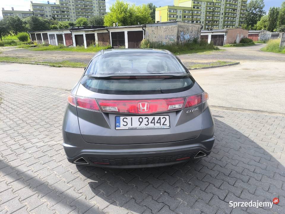 Honda civic 8 ufo mały przebieg polski salon immobilizer śląskie sprzedam