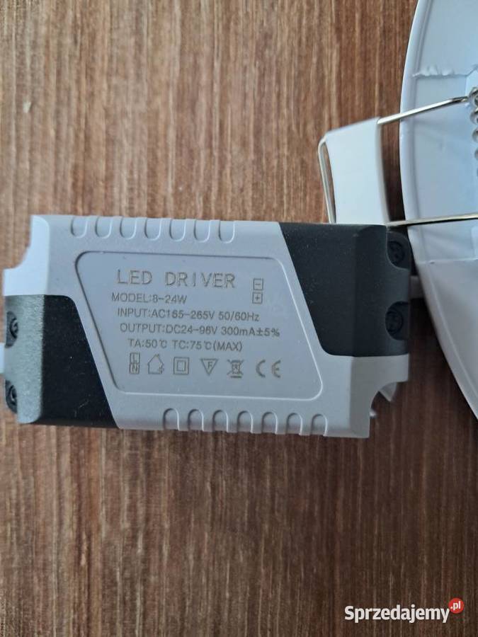 nowy panel LED 12W średnica zew 17 wew 15 mam Sandomierz