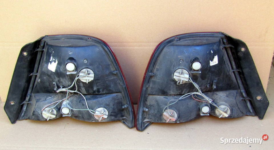 LAMPA TYLNA LEWAPRAWA HYUNDAI ACCENT 200003r