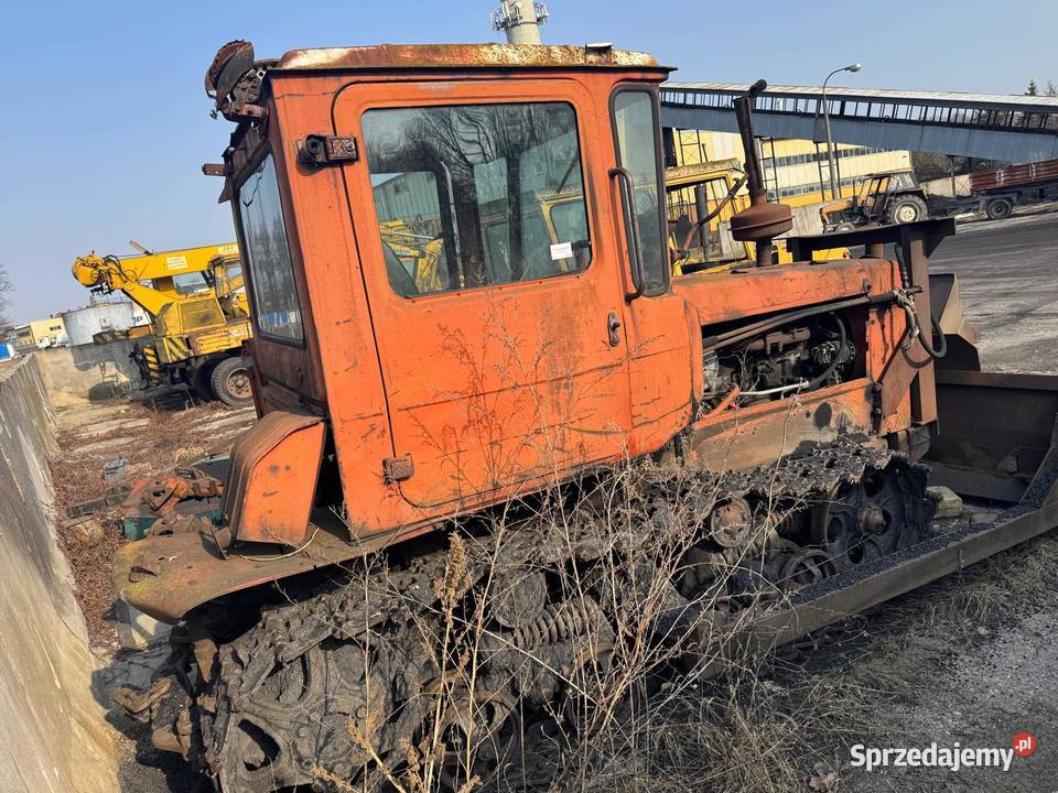 Ciągnik gąsiennicowy DT 75 spychacz spych DET Warka
