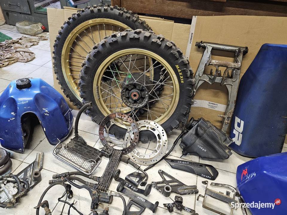 Suzuki DR 600 650 części koło lagi owiewka bak Jelenia Góra