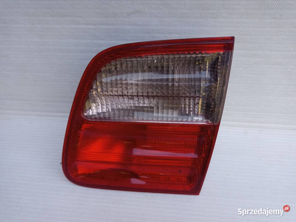 Mercedes W210 kombi lampa tył tylna prawa w lampy tylne Części samochodowe Sieradz