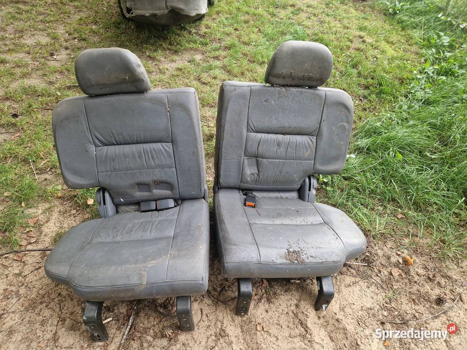 Nissan Terrano fotele kanapa komplet skóra