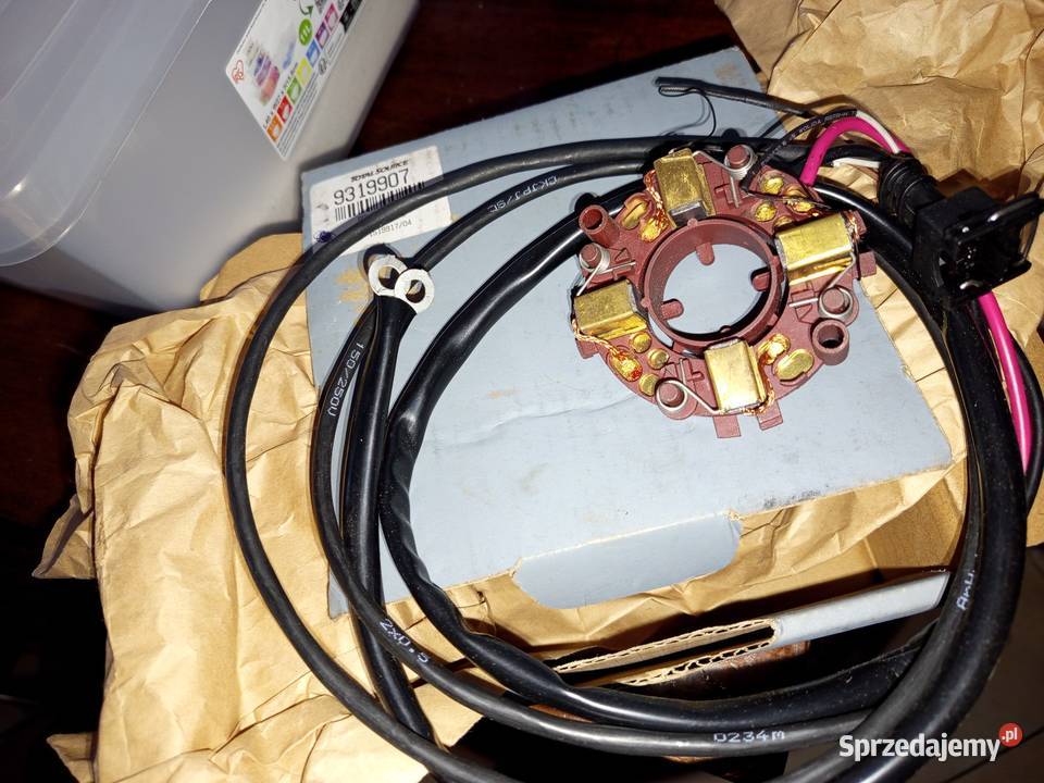 931NOWY Szczotkotrzymacz silnika skrętu do Linde Grójec