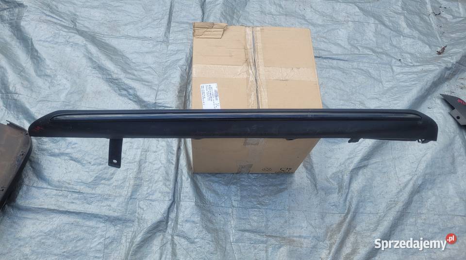 TOYOTA AURIS II LIFT SPOILER DOKLADKA ZDERZAKA osobowe Części samochodowe Ruda Śląska