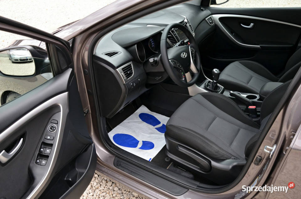 Hyundai i30 16 CRDI 110 Kamera Panorama światła do jazdy dziennej mazowieckie Ostrów Mazowiecka sprzedam