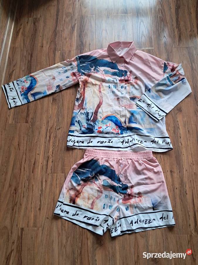 nowa cienka piżamka rozmiar na niej to XL ale to Sandomierz