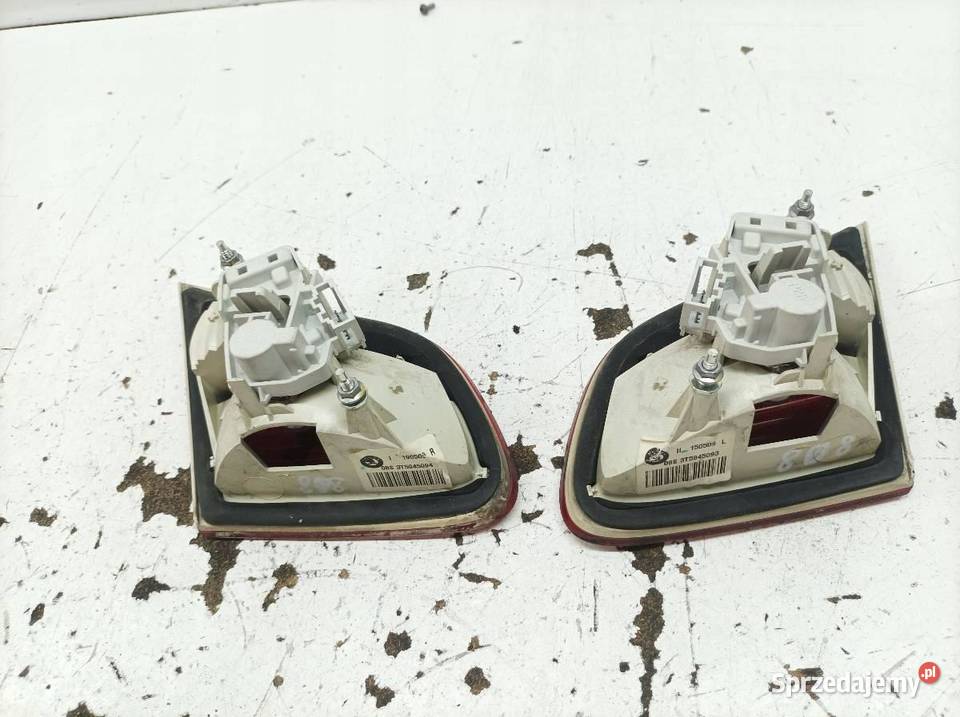 LAMPA TYŁ KOMPLET 3T5945094 Skoda Superb II