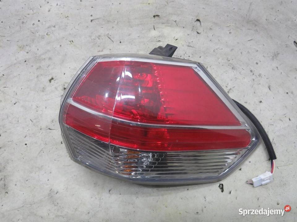 LAMPA PRAWA TYŁ TYLNA XTRAIL III T32